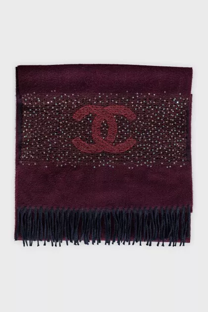 Cashmere scarf with a decorative insert