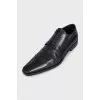 Men's shoes with raised seams