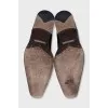 Men's shoes with raised seams