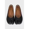 Tabi leather ballet flats