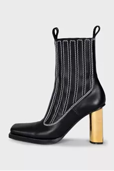 Quilted square toe ankle boots