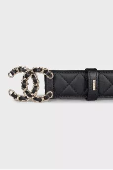 Quilted belt with silver buckle