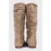 Beige pleated boots