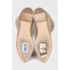 Beige pleated boots