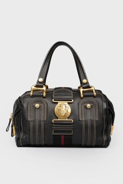 Lightning bag with a cloth belt