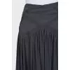 Full skirt with a zipper and button