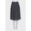 Full skirt with a zipper and button