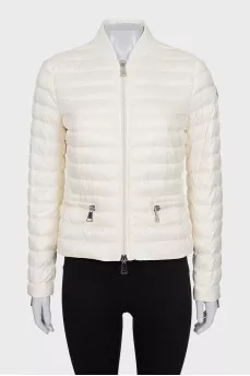 White quilted jacket without a hood