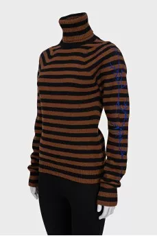 Striped turtleneck with embroidery
