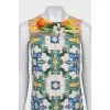 Straight-cut dress with a bright print