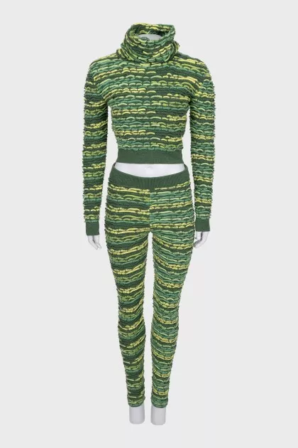 Cashmere suit with trousers and a cowl