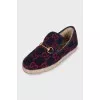 Insulated slip-ons with a signature print