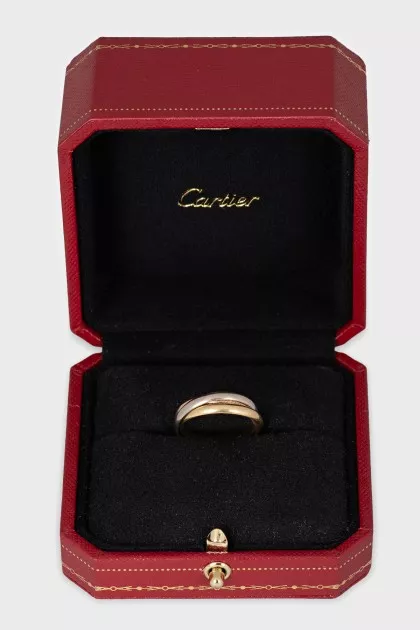 Trinity ring with engraving