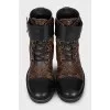 Canvas boots with signature print