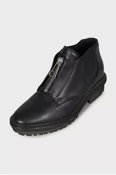 Black boots with a zipper