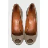 Patent leather grey shoes