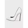 White pumps with contrast trim