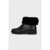 Rubber boots insulated with fur