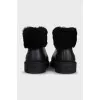 Rubber boots insulated with fur