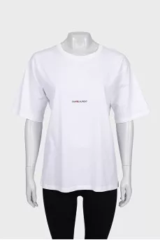 White straight T-shirt with brand logo