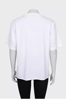 White straight T-shirt with brand logo