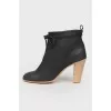 Slip-on boots with heels