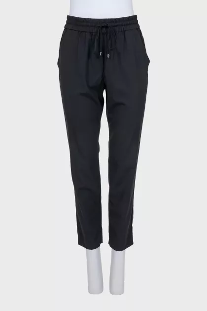 Tapered trousers with drawstrings