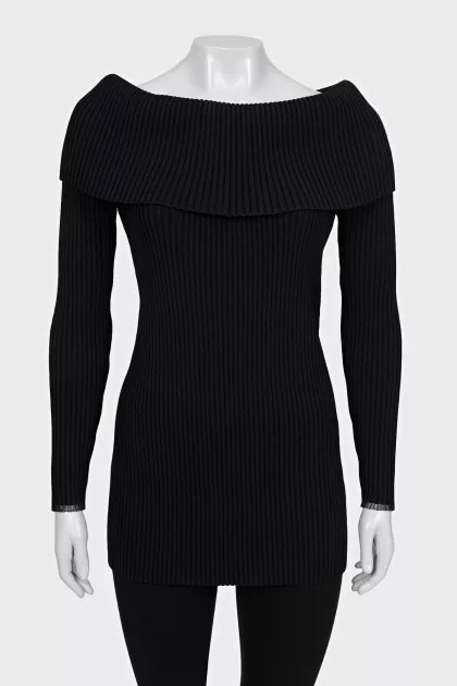 Fitted off-the-shoulder jumper