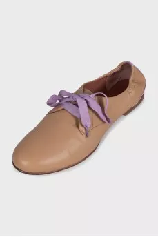 Leather brogues with contrast lacing