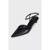Чорні слінгбеки з гострим носком kitten heel