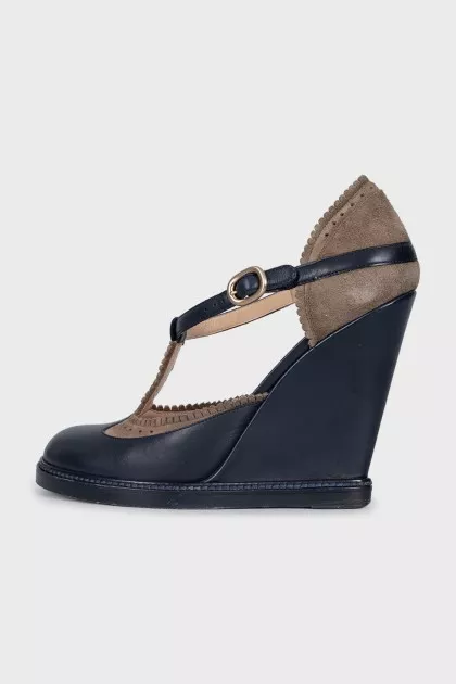 Blue shoes with suede inserts