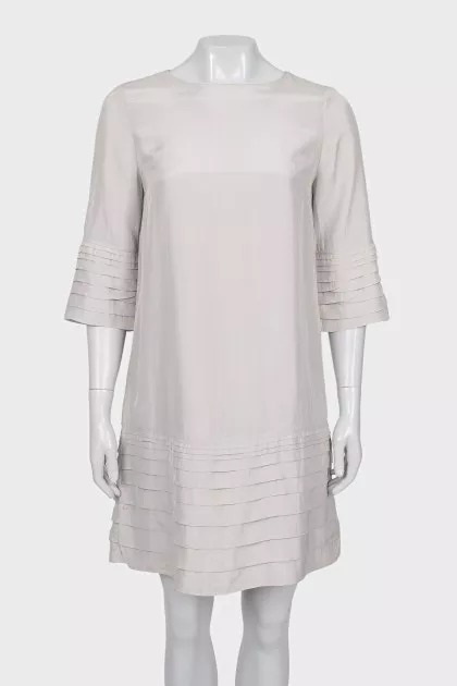 Silk straight dress with ruffles