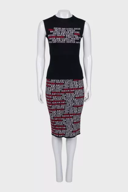 Wool suit consisting of a top and printed skirt