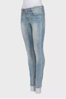 Светло-голубые джинсы skinny fit на низкой посадке