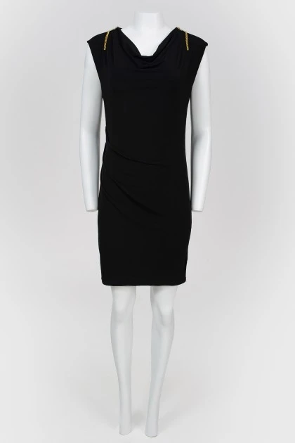 Fitted dress with a zipper on the shoulders