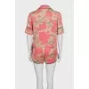 Silk suit consisting of a shirt and shorts