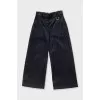 Black cropped trousers with pockets