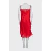 Straight cut dress decorated with lace