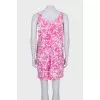 Loose-fitting dress with a pink print
