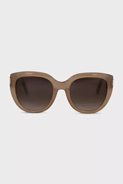 Gradient sunglasses in brown frames