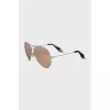 Aviator sunglasses with mirrored lenses