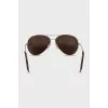 Aviator sunglasses with mirrored lenses