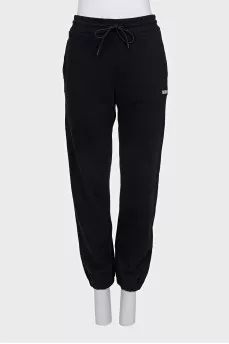 Sports pants with a white logo