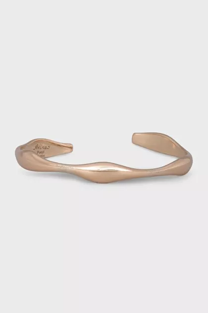 Embossed silver clasp bracelet