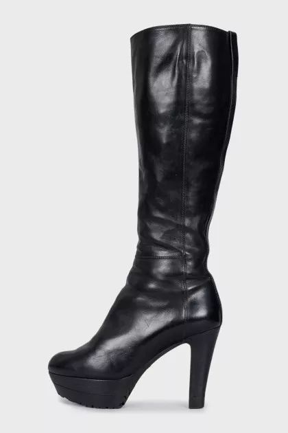 High-heeled leather boots