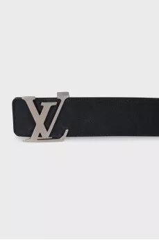 Wide belt with brand logo