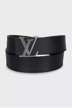 Wide belt with brand logo
