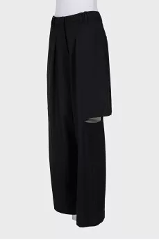 Wool trousers with a slit at the knee