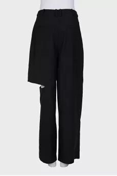 Wool trousers with a slit at the knee