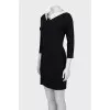 Fitted dress with a contrast collar